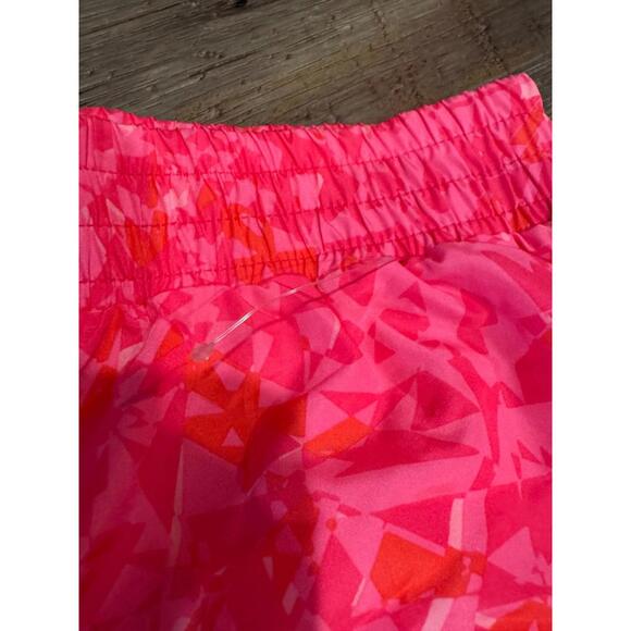 NWOT Under Armour Shorts Girls Printed Shorts Pink/Orange/ White Sz 6 - Picture 4 of 5